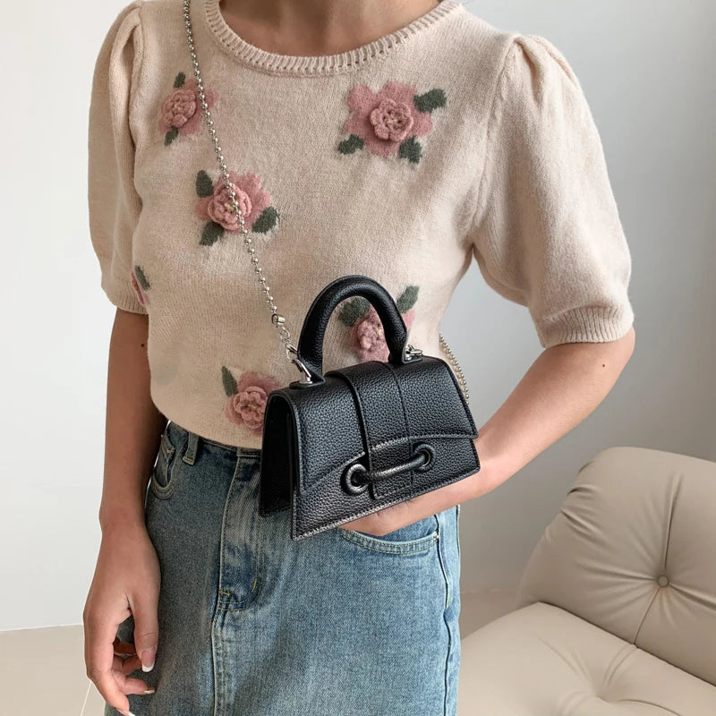 ChicWave Mini Crossbody Bag: 2023 Trendsetter Phone Purse in Elegant PU Leather"